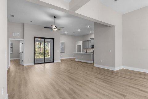 House in Dover, Florida 4 bedrooms, 205.04 sq.m. № 1747558 - photo 3