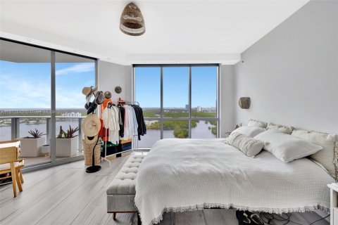 Copropriété à louer à North Miami Beach, Floride: 2 chambres, 162.58 m2 № 1776068 - photo 10