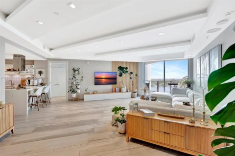 Copropriété à louer à North Miami Beach, Floride: 2 chambres, 162.58 m2 № 1776068 - photo 4