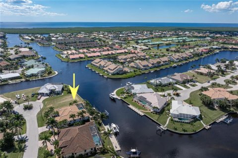 Villa ou maison à vendre à Punta Gorda, Floride: 3 chambres, 239.59 m2 № 2398669 - photo 23