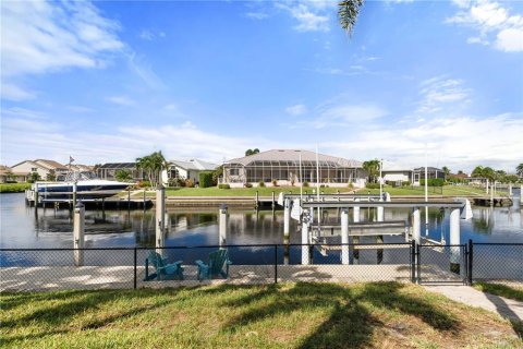 Villa ou maison à vendre à Punta Gorda, Floride: 3 chambres, 239.59 m2 № 2398669 - photo 18