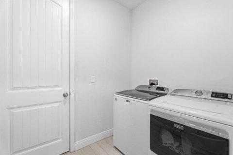 Casa en venta en Port St. Lucie, Florida, 3 dormitorios, 192.03 m2 № 2078564 - foto 27