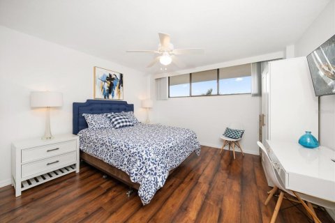 Copropriété à louer à Largo, Floride: 2 chambres, 113.81 m2 № 2298716 - photo 15