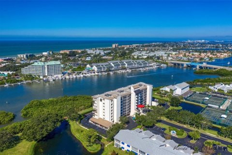 Condo à Largo, Floride, 2 chambres  № 2298716