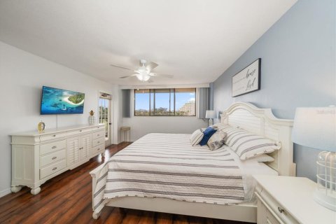 Copropriété à louer à Largo, Floride: 2 chambres, 113.81 m2 № 2298716 - photo 11