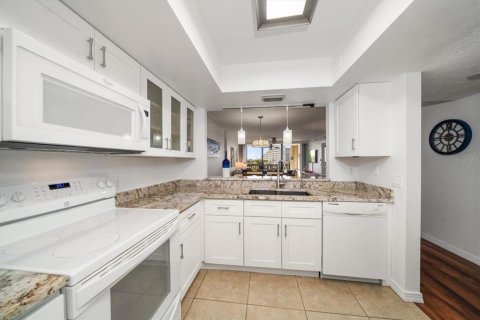 Copropriété à louer à Largo, Floride: 2 chambres, 113.81 m2 № 2298716 - photo 3