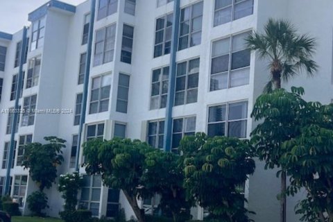 Condominio en Sunny Isles Beach, Florida, 2 dormitorios  № 2014918