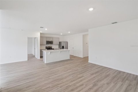 Casa en venta en Haines City, Florida, 3 dormitorios, 155.33 m2 № 2216777 - foto 2