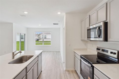 Casa en venta en Haines City, Florida, 3 dormitorios, 155.33 m2 № 2216777 - foto 7