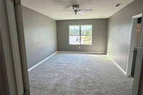 Villa ou maison à vendre à Davenport, Floride: 5 chambres, 241.64 m2 № 2419850 - photo 5