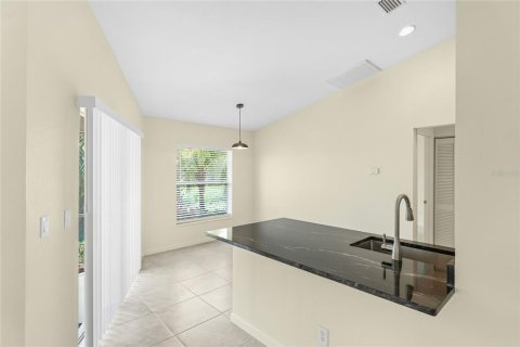 House in North Port, Florida 3 bedrooms, 139.73 sq.m. № 2298134 - photo 10