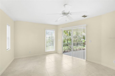 House in North Port, Florida 3 bedrooms, 139.73 sq.m. № 2298134 - photo 18