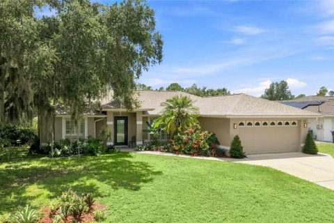 House in North Port, Florida 3 bedrooms, 139.73 sq.m. № 2298134 - photo 3