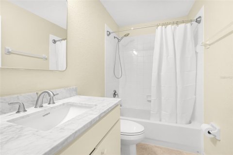 House in North Port, Florida 3 bedrooms, 139.73 sq.m. № 2298134 - photo 24