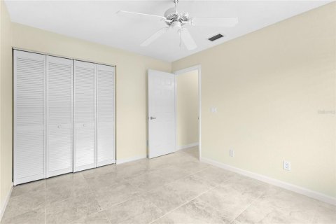 House in North Port, Florida 3 bedrooms, 139.73 sq.m. № 2298134 - photo 23
