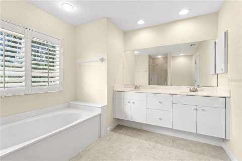 House in North Port, Florida 3 bedrooms, 139.73 sq.m. № 2298134 - photo 21