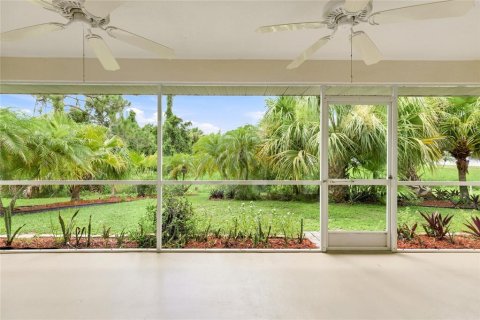 House in North Port, Florida 3 bedrooms, 139.73 sq.m. № 2298134 - photo 30