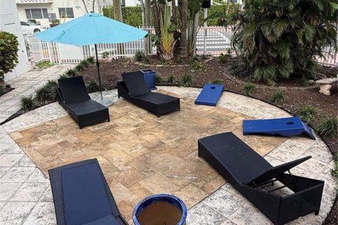 Снять в аренду квартиру в Майами-Бич, Флорида 1 спальня, 991.82м2, № 1949405 - фото 7