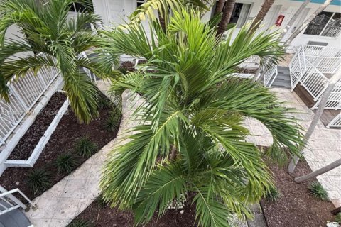 Снять в аренду квартиру в Майами-Бич, Флорида 1 спальня, 991.82м2, № 1949405 - фото 4