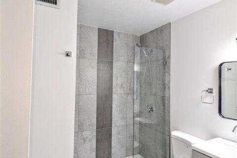 Condominio en alquiler en Sarasota, Florida, 3 dormitorios, 131.83 m2 № 1849907 - foto 5