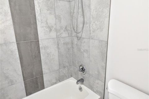Condominio en alquiler en Sarasota, Florida, 3 dormitorios, 131.83 m2 № 1849907 - foto 21