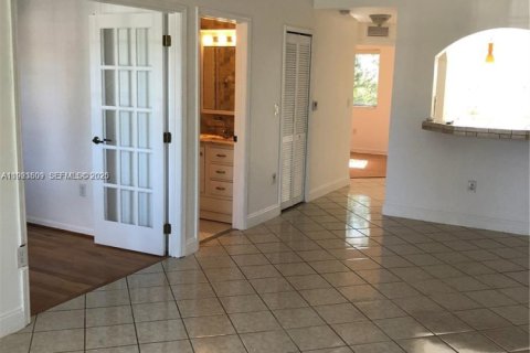 Condominio en alquiler en Homestead, Florida, 2 dormitorios, 75.72 m2 № 1983580 - foto 11