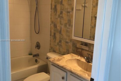 Condominio en alquiler en Homestead, Florida, 2 dormitorios, 75.72 m2 № 1983580 - foto 22