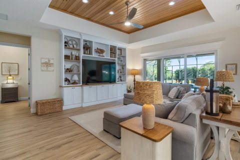 Casa en venta en Lady Lake, Florida, 3 dormitorios, 226.12 m2 № 2138055 - foto 8