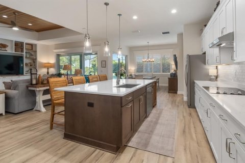 Casa en venta en Lady Lake, Florida, 3 dormitorios, 226.12 m2 № 2138055 - foto 11