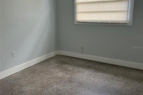Villa ou maison à louer à Seminole, Floride: 3 chambres, 78.04 m2 № 2356277 - photo 8
