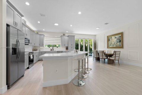 Casa en venta en Miami, Florida, 4 dormitorios, 204.11 m2 № 1790140 - foto 11