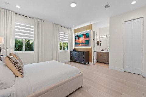 Casa en venta en Miami, Florida, 4 dormitorios, 204.11 m2 № 1790140 - foto 30