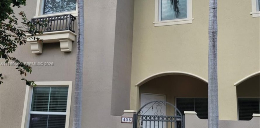 Adosado en Tamarac, Florida 3 dormitorios, 142.7 m2 № 2030680