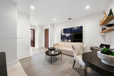 Apartamento en alquiler en Coral Gables, Florida, 2 dormitorios, 156.35 m2 № 2282304 - foto 17