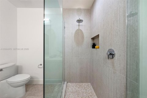 Apartamento en alquiler en Coral Gables, Florida, 2 dormitorios, 156.35 m2 № 2282304 - foto 25