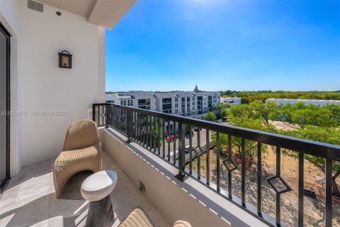 Apartamento en alquiler en Coral Gables, Florida, 2 dormitorios, 156.35 m2 № 2282304 - foto 26