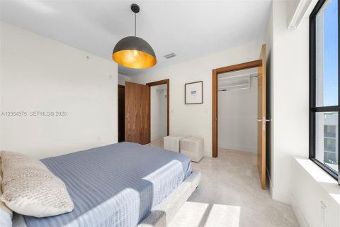 Apartamento en alquiler en Coral Gables, Florida, 2 dormitorios, 156.35 m2 № 2282304 - foto 28
