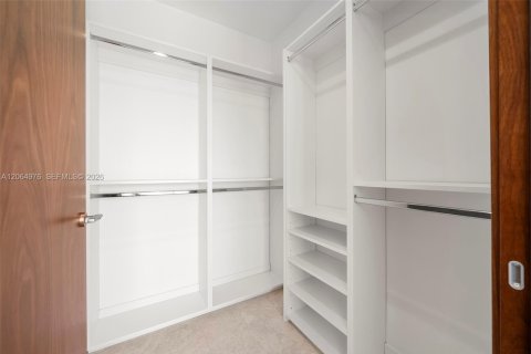 Apartamento en alquiler en Coral Gables, Florida, 2 dormitorios, 156.35 m2 № 2282304 - foto 22
