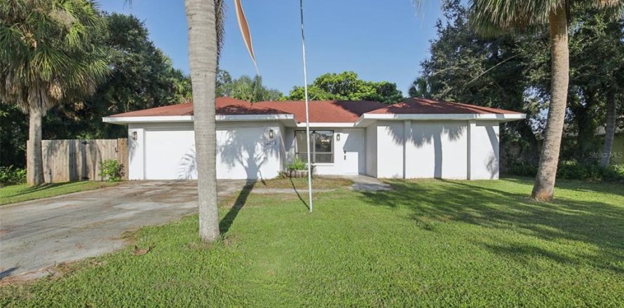 Casa en North Port, Florida 2 dormitorios, 109.44 m2 № 1894743