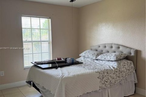 House in Lehigh Acres, Florida 3 bedrooms № 1938461 - photo 19