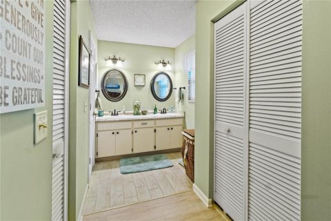 House in Lakeland, Florida 2 bedrooms, 125.42 sq.m. № 1904219 - photo 22