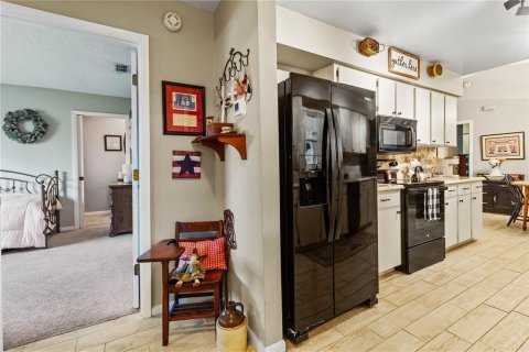 House in Lakeland, Florida 2 bedrooms, 125.42 sq.m. № 1904219 - photo 17