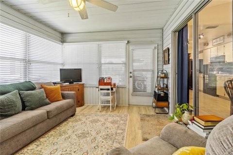House in Lakeland, Florida 2 bedrooms, 125.42 sq.m. № 1904219 - photo 10