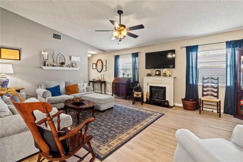 House in Lakeland, Florida 2 bedrooms, 125.42 sq.m. № 1904219 - photo 4