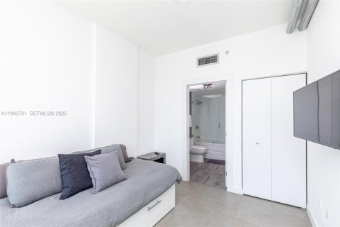 Copropriété à louer à Miami, Floride: 3 chambres, 116.59 m2 № 2000127 - photo 12