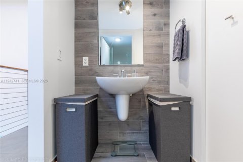 Copropriété à louer à Miami, Floride: 3 chambres, 116.59 m2 № 2000127 - photo 20