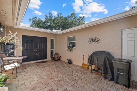 Copropriété à vendre à Sarasota, Floride: 3 chambres, 164.25 m2 № 1802126 - photo 4