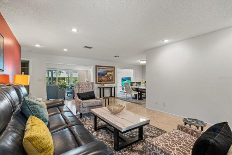 Copropriété à vendre à Sarasota, Floride: 3 chambres, 164.25 m2 № 1802126 - photo 6