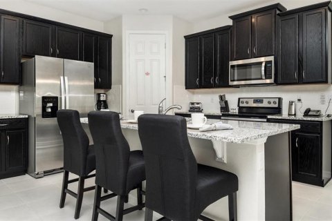 Casa en venta en Kissimmee, Florida, 4 dormitorios, 229.65 m2 № 1657413 - foto 2