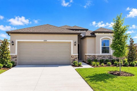 Villa ou maison à Brooksville, Floride 4 chambres, 176.05 m2 № 2418421